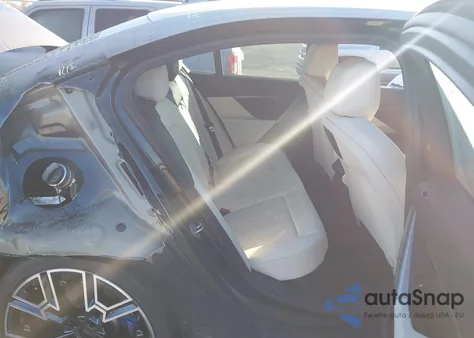 2024 BMW 530I z USA, uszkodzony, nr VIN WBA43FJ04RCR18272